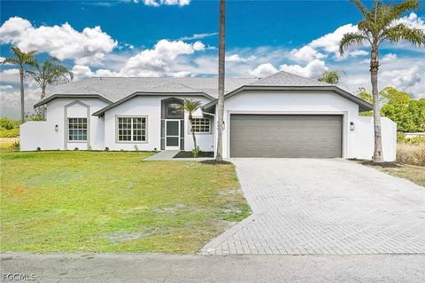 835 Geneva Street E Lehigh Acres FL 33974