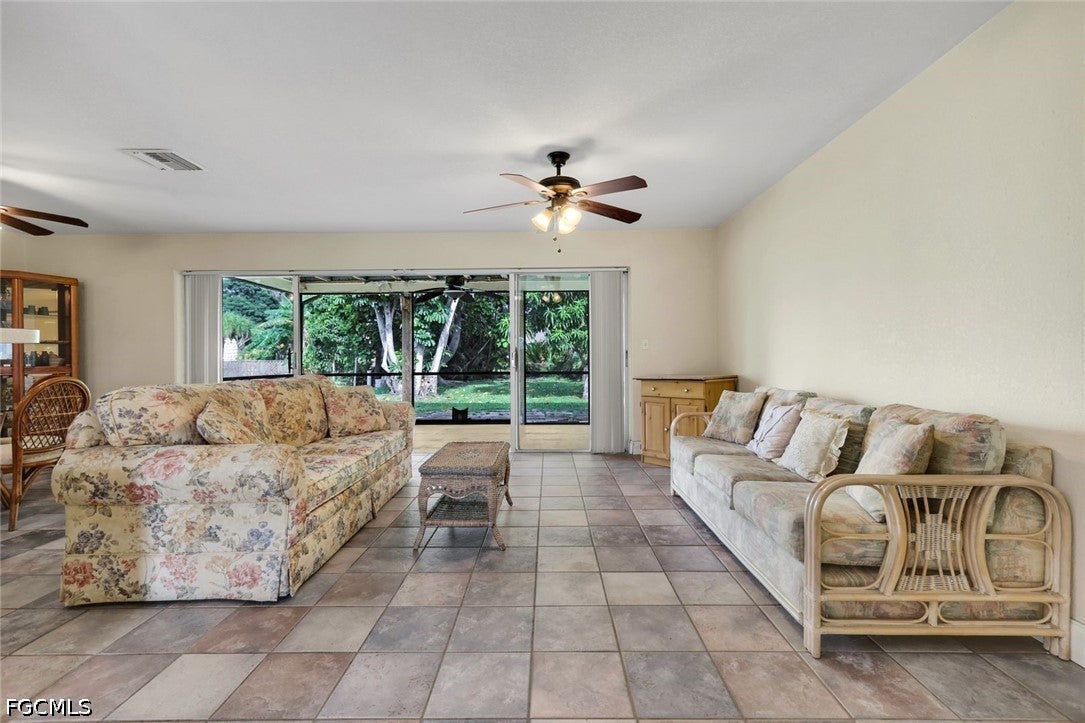 5248 Versaille Court