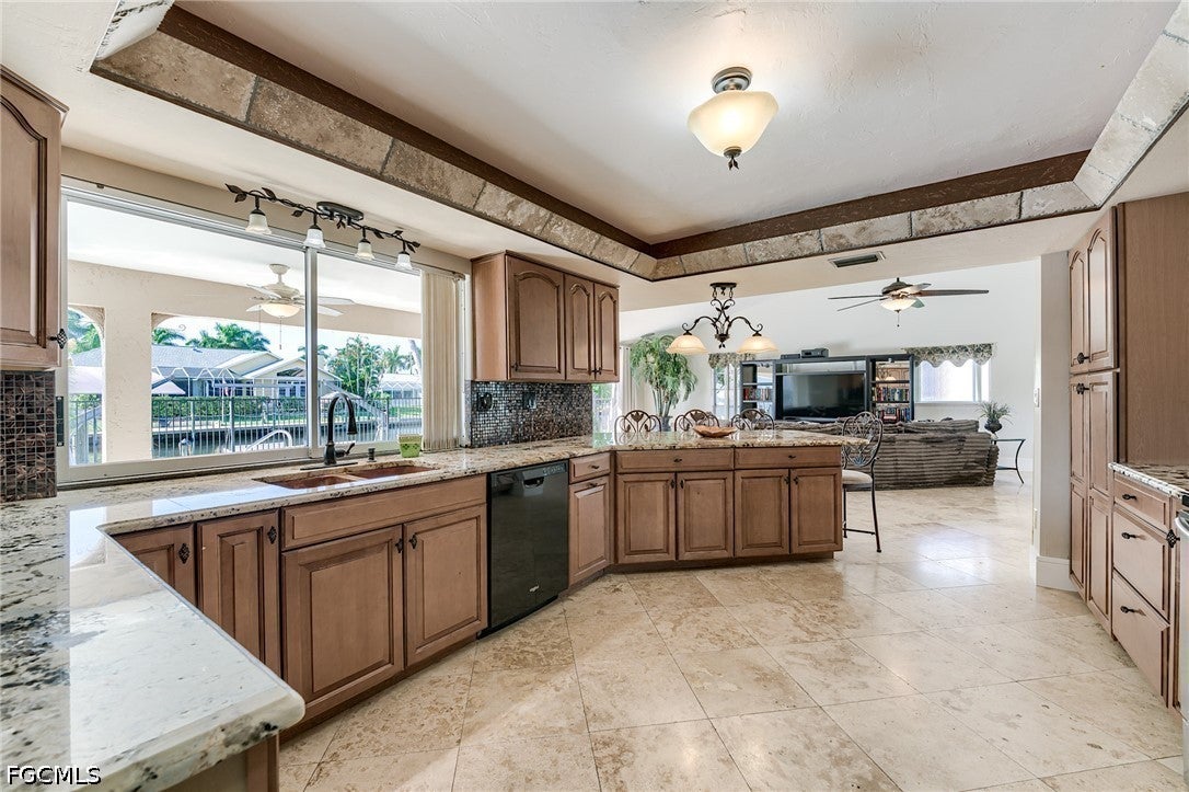 1506 SW 52nd Lane