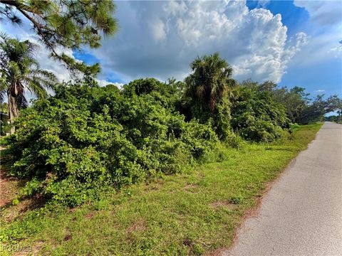 Tiny photo for 612 Hamilton Avenue, Lehigh Acres, FL 33972 (MLS # 2025017166)