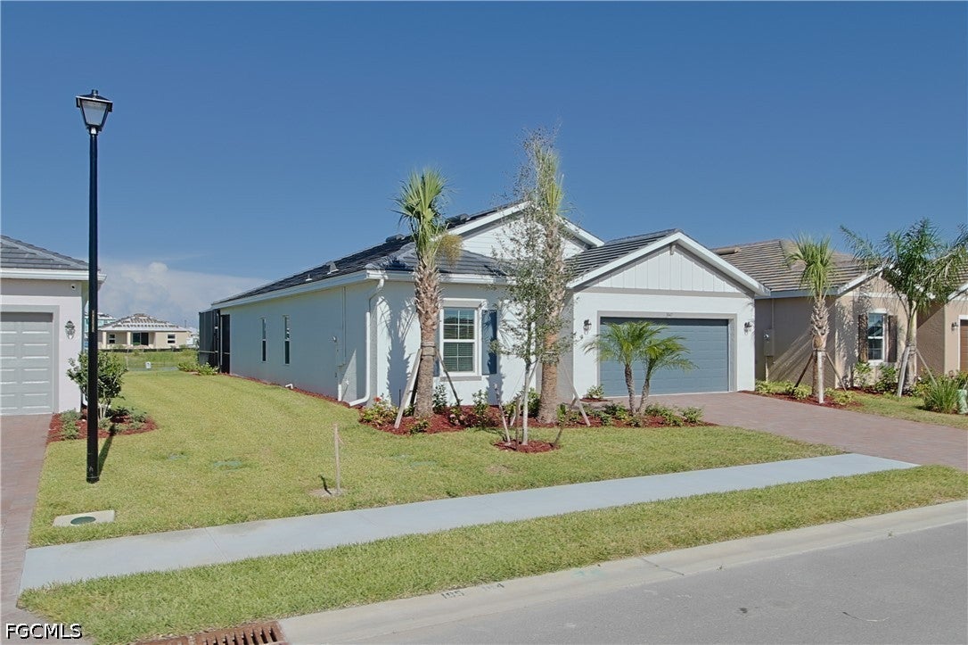 3947 Coneflower Street