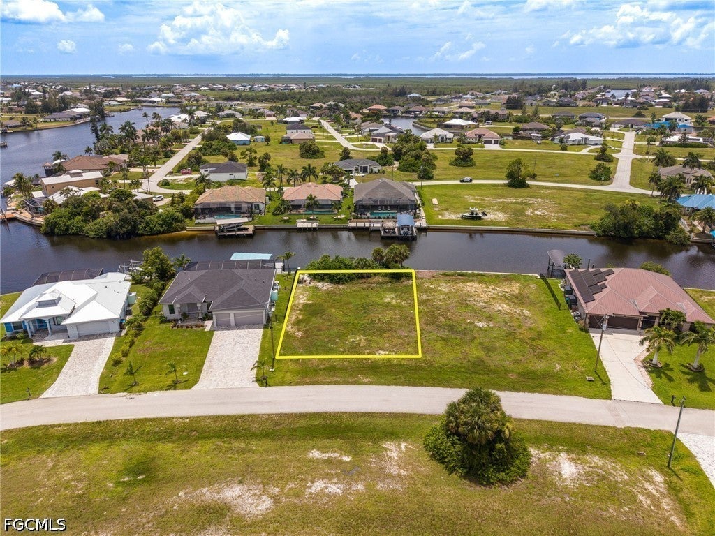 2210 NW 37th Place