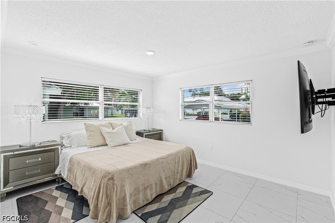 3225 E Riverside Drive 34C