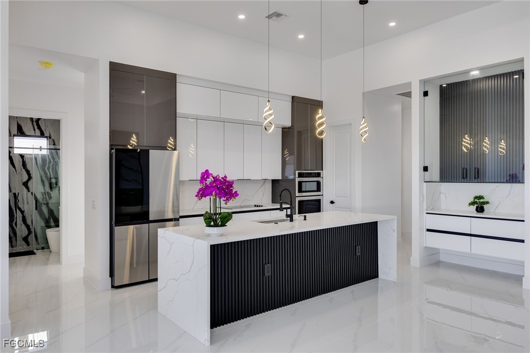 407 El Dorado Boulevard N