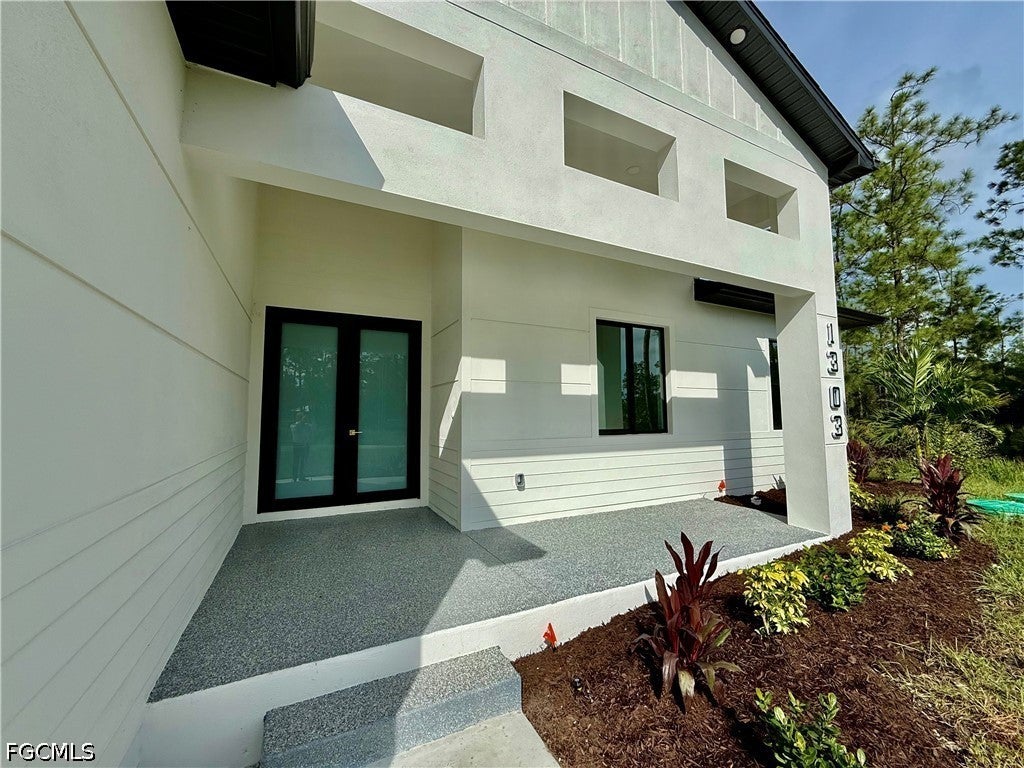 1303 Broadway Avenue