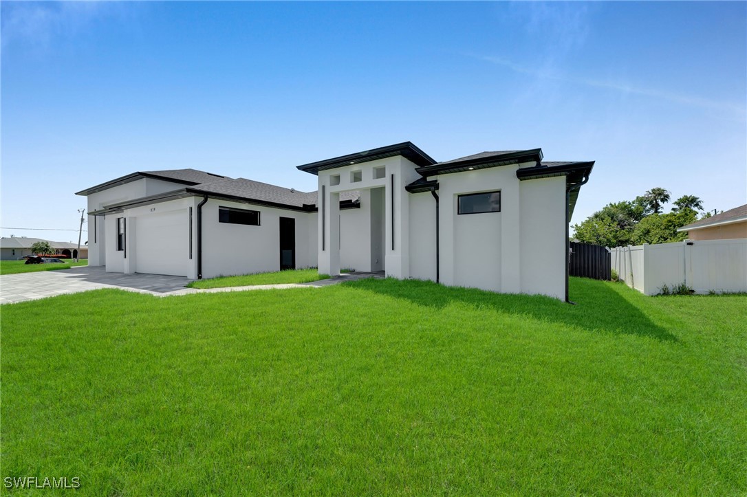 839 NW 28th Place