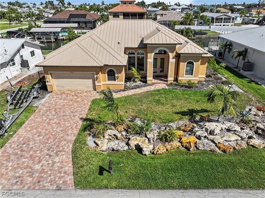 3656 EMERALD AVE, SAINT JAMES CITY, FL 33956 - Image 19031fa0ee38f6ad656c9367aa2f8763/2946450400