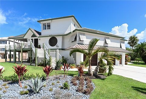 101 DOMINICA Lane Bonita Springs FL 34134
