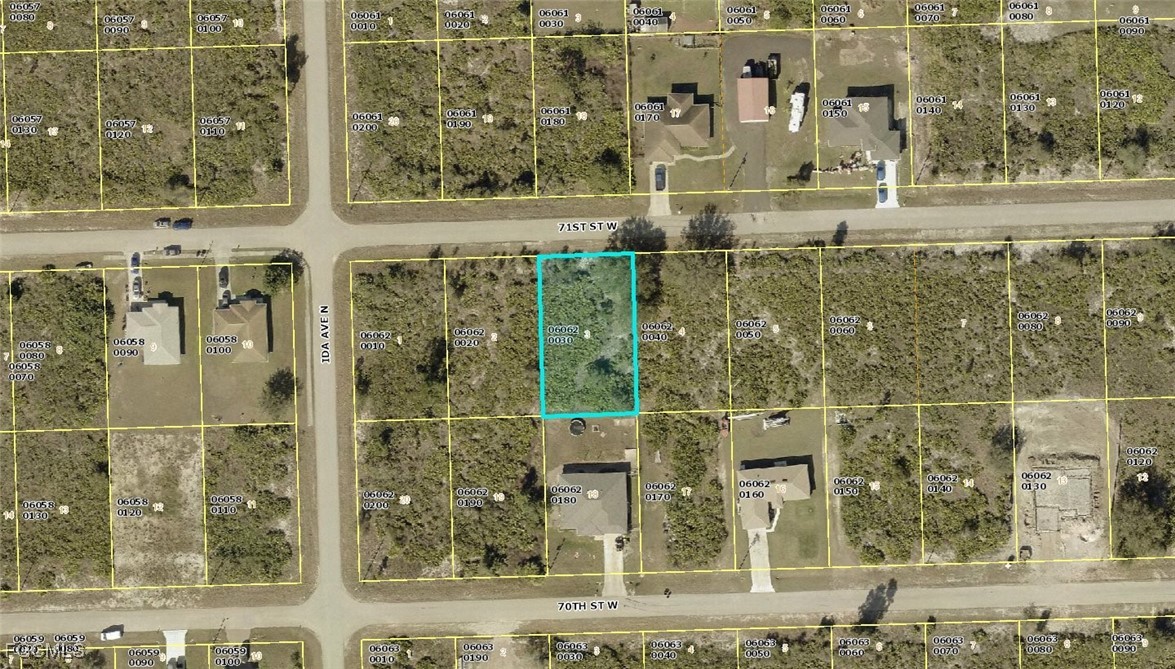 Map / location featuring property boundaries highl