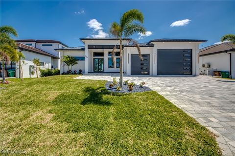 5254 Tamiami Court Cape Coral FL 33904