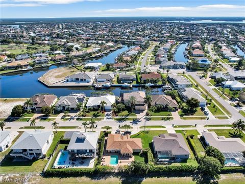 A home in MARCO ISLAND