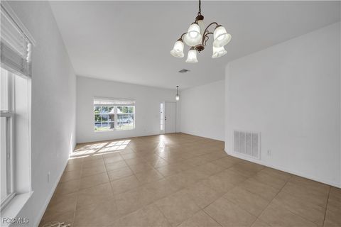 8125 Silver Birch Way Lehigh Acres FL 33971