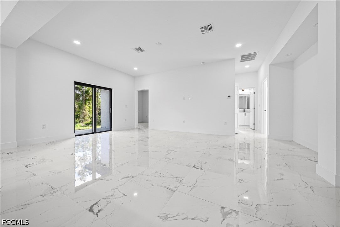 2810 73rd Street W