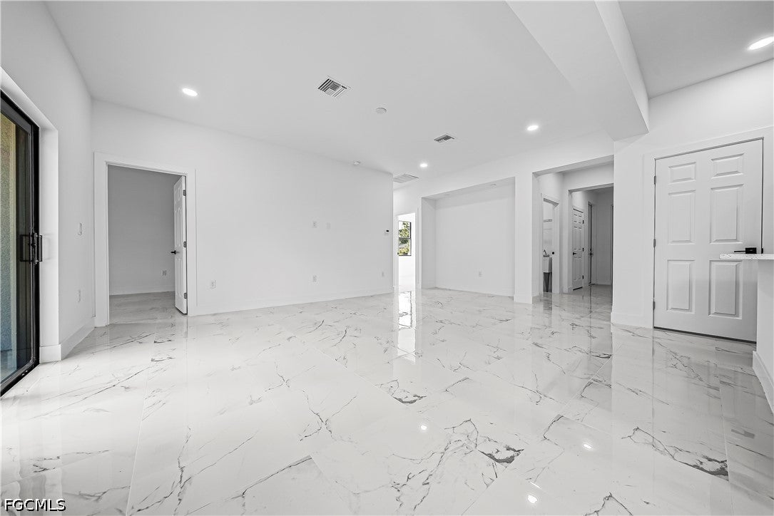 2810 73rd Street W