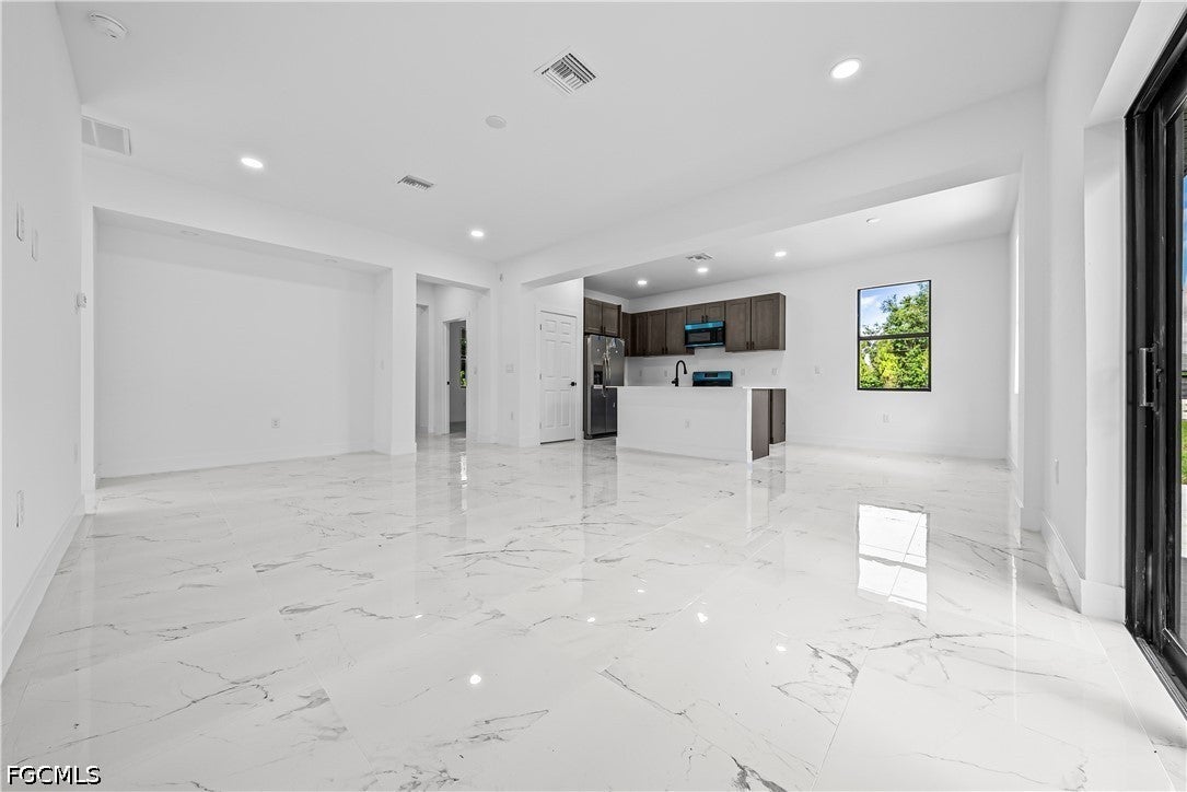 2810 73rd Street W