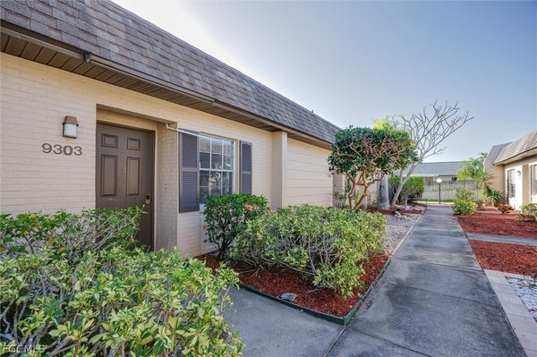 9303 LENNEX LN, FORT MYERS, FL 33919 - Image 1a6d930736ff4e08e43a204030ecb18a/2519788704