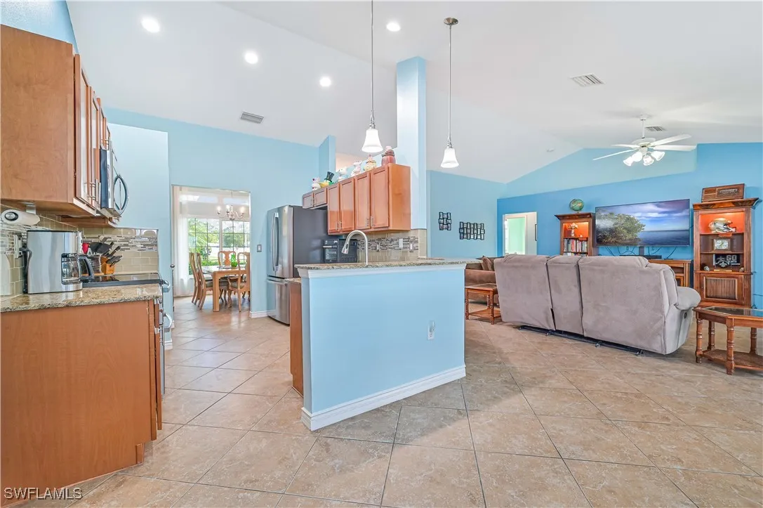 Cape Coral, Florida 33909, United States, 4 Bedrooms Bedrooms, ,2 BathroomsBathrooms,Residential,Active,36708