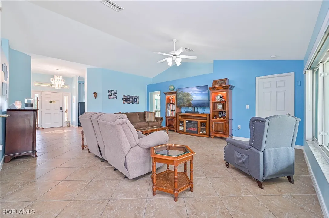 Cape Coral, Florida 33909, United States, 4 Bedrooms Bedrooms, ,2 BathroomsBathrooms,Residential,Active,36708