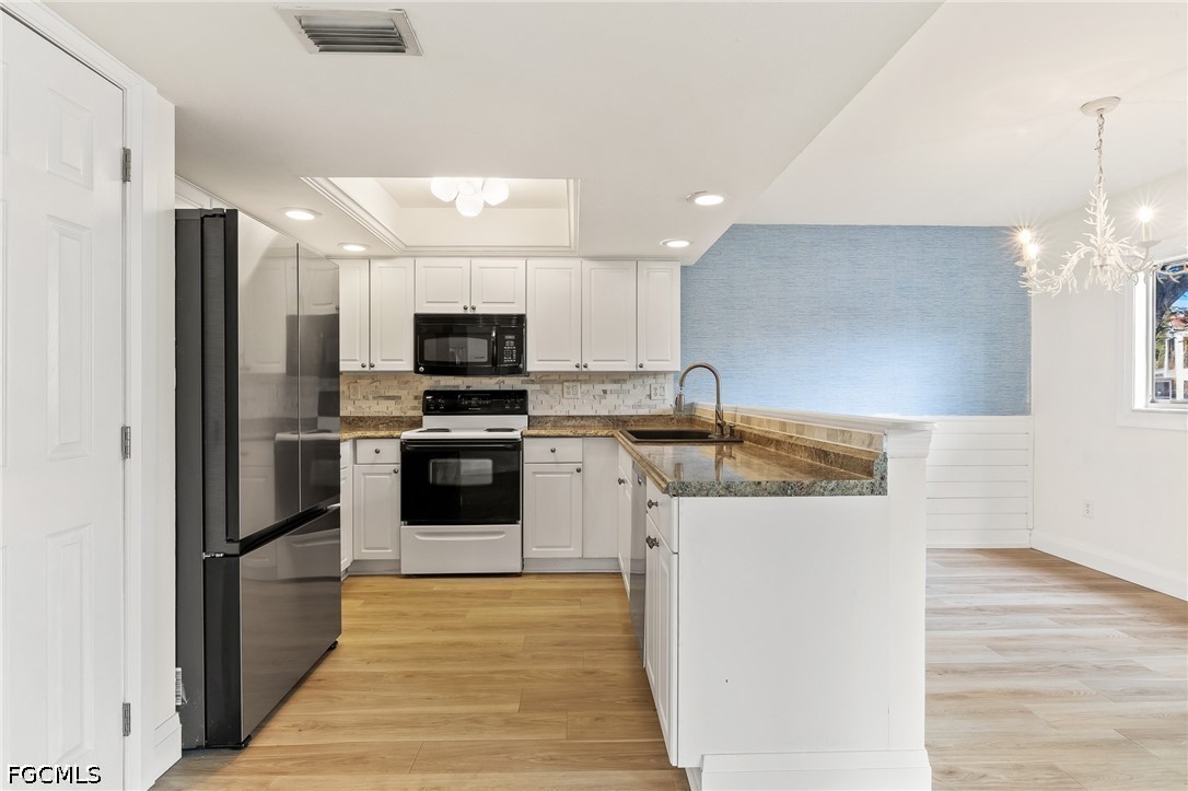4277 Island Circle 1