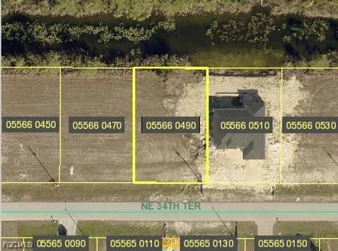 826 NE 32nd Lane Cape Coral FL 33909