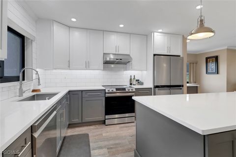 Tiny photo for Fort Myers, FL 33919 (MLS # 2025000965)