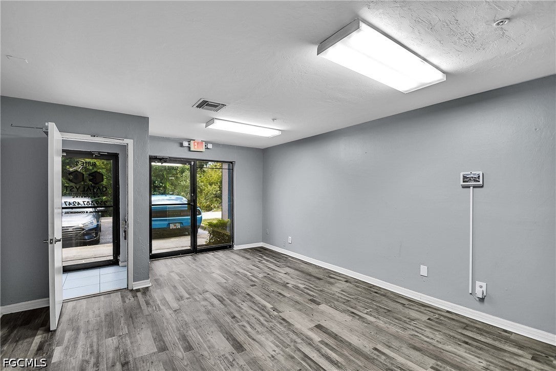 12165 Metro Parkway 1-4