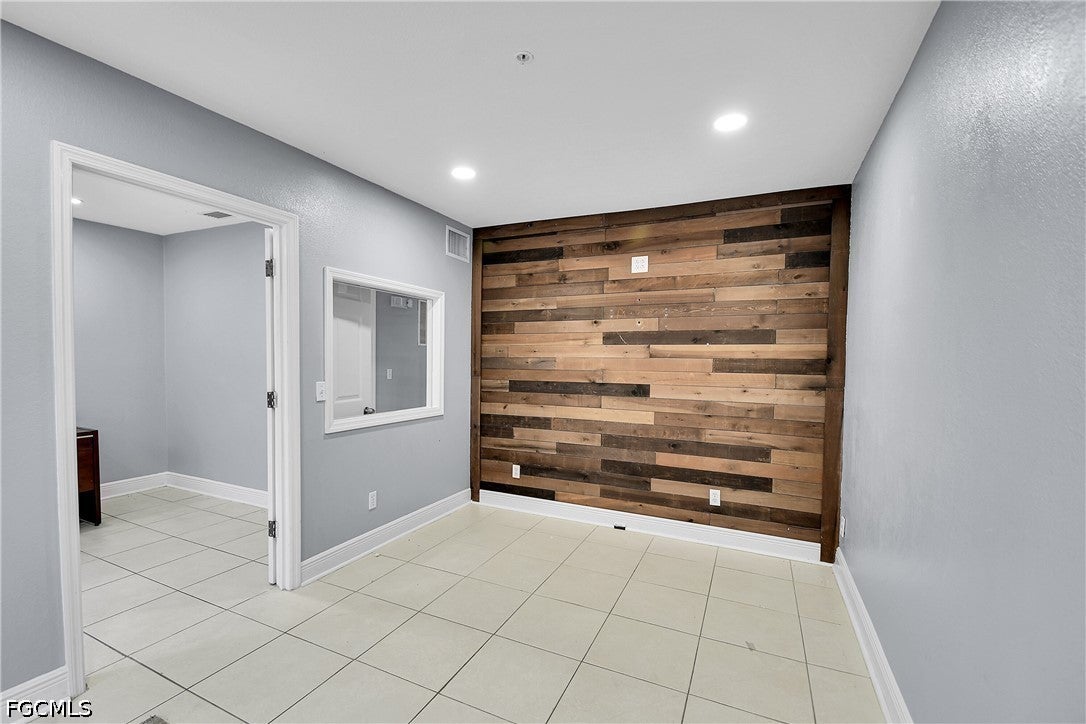 12165 Metro Parkway 1-4