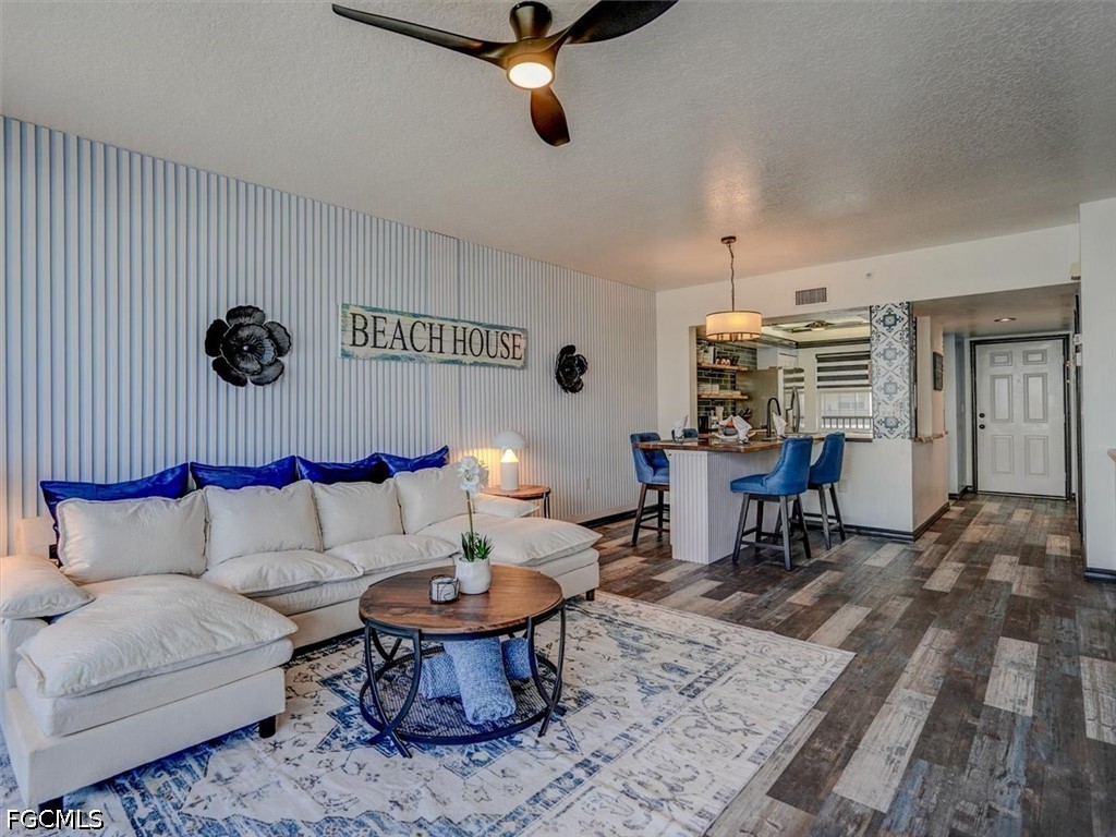 4431 Bay Beach Lane 522