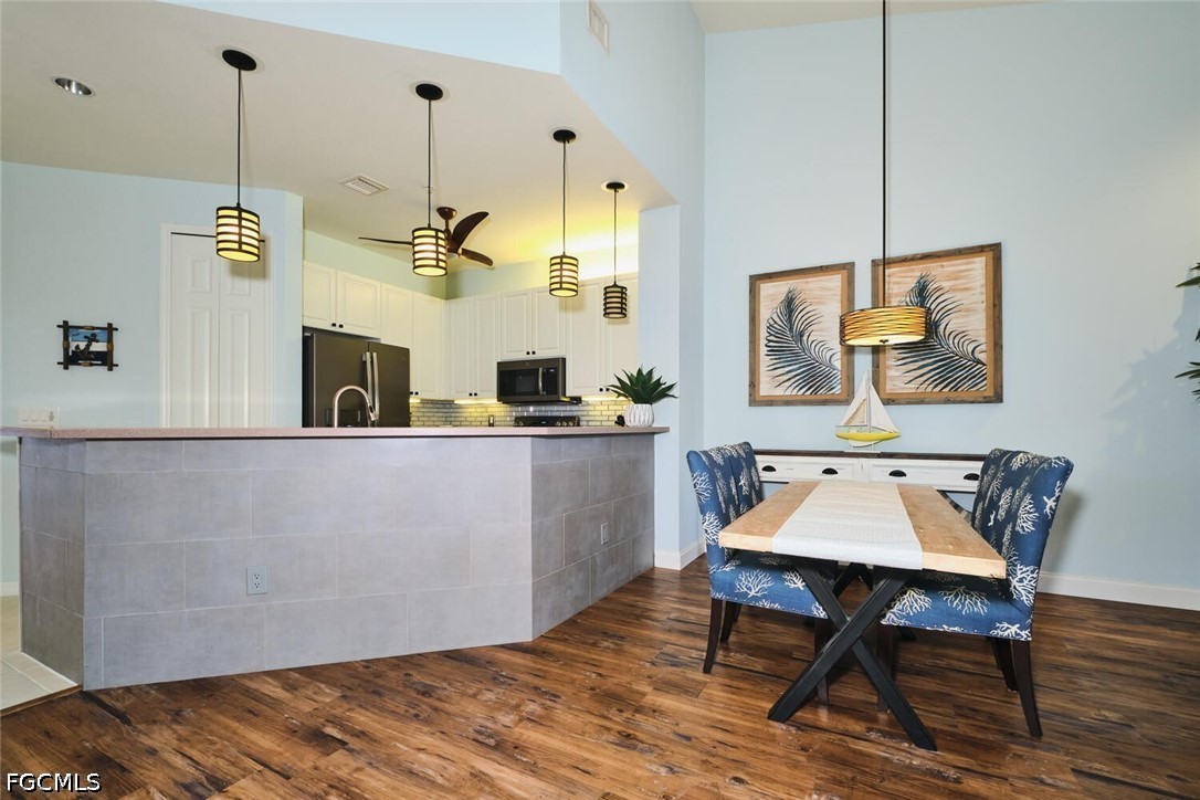 15256 Riverbend Boulevard 202