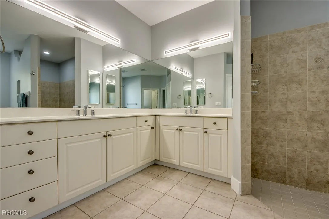 Cape Coral, Florida, 33914, United States, 4 Bedrooms Bedrooms, ,4 BathroomsBathrooms,Residential,Active,2006554