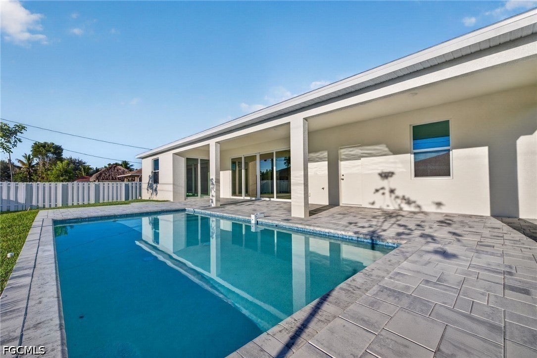 925 SW 6th Court