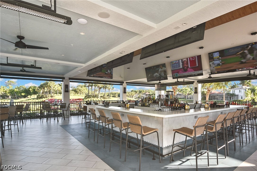 10361 Butterfly Palm Drive 723