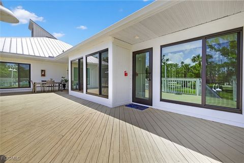 1101 Periwinkle Way D1 Sanibel FL 33957