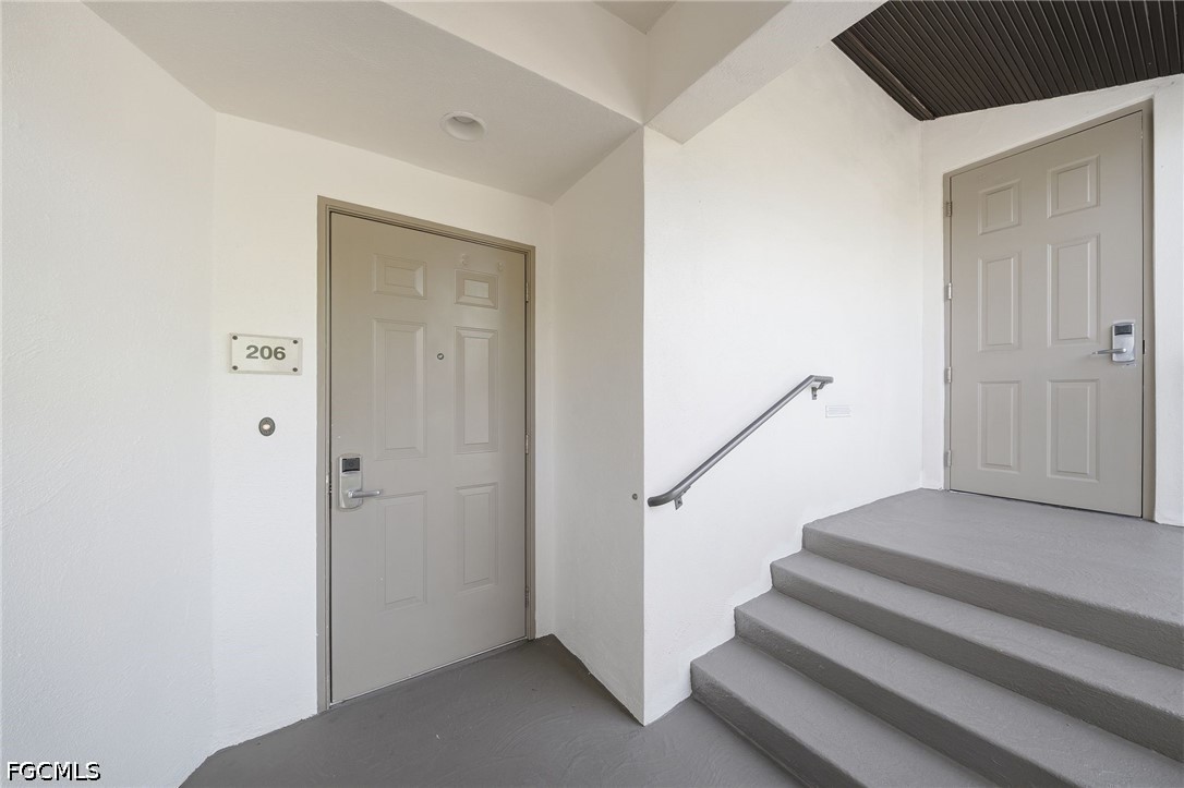 221 9th Street S 206