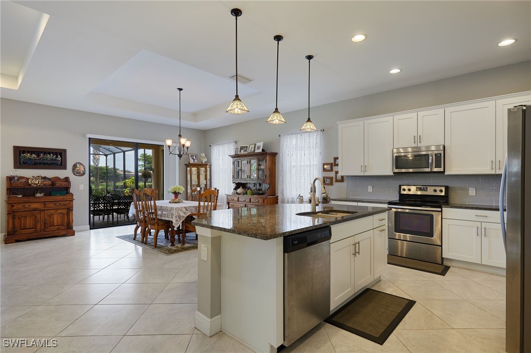 10037 Avalon Lake Circle