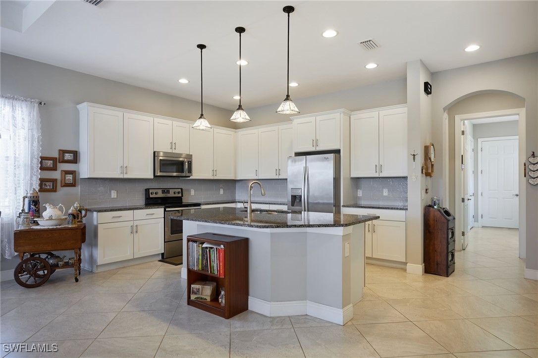 10037 Avalon Lake Circle