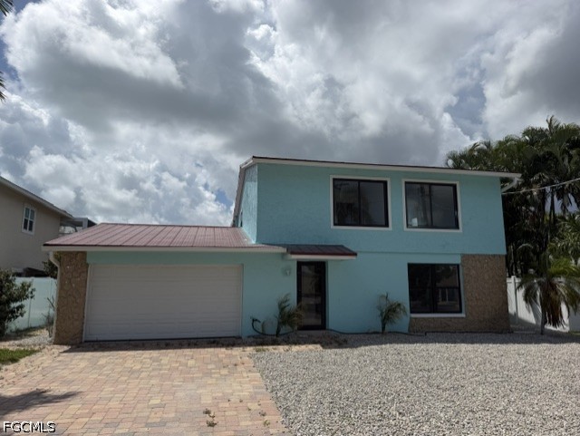 215 Albatross Street