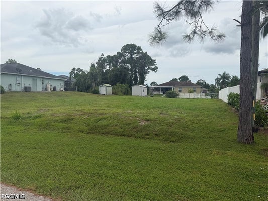 1017 ALASKA AVE, LEHIGH ACRES, FL 33971 - Image 1d2d69f31e97ce83bd632c4c8a6102e1/1117593835