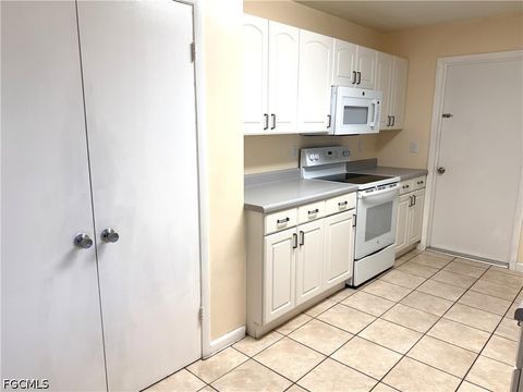 Tiny photo for 3814 SE 3rd Place, Cape Coral, FL 33904 (MLS # 2026022988)