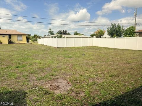 Tiny photo for 3814 SE 3rd Place, Cape Coral, FL 33904 (MLS # 2026022988)