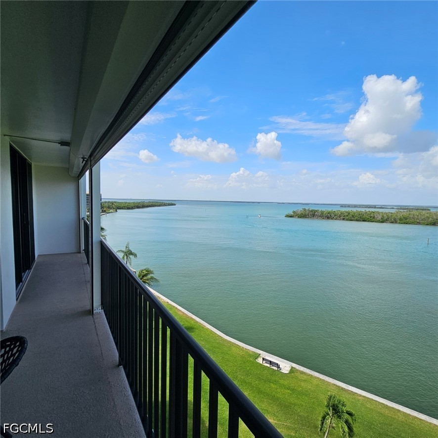 4253 Bay Beach Lane C6