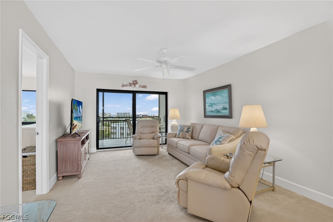 4263 Bay Beach Lane 815