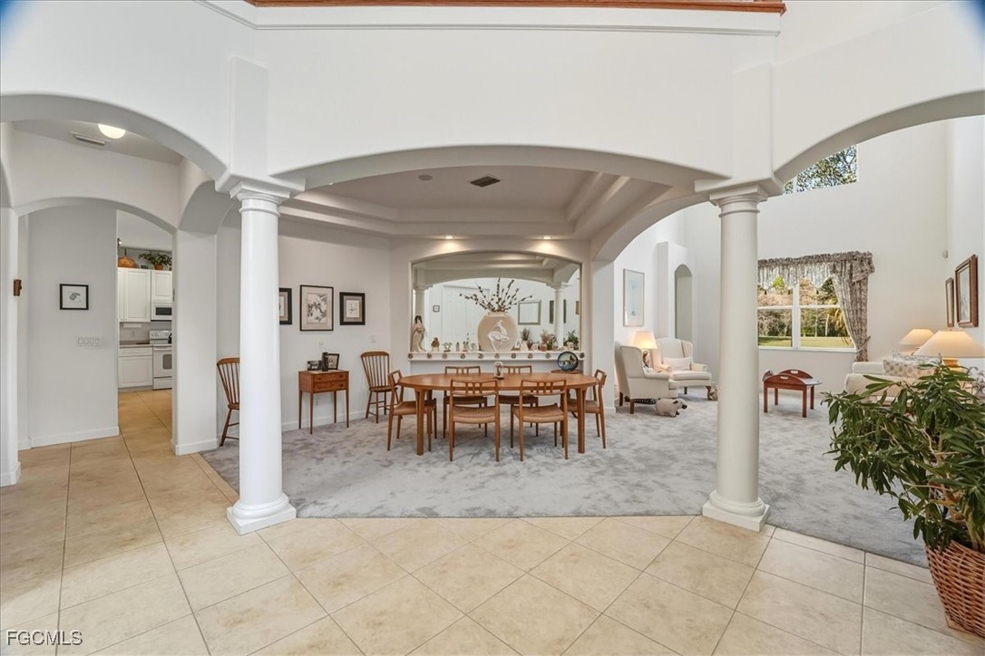 9346 Spanish Moss Way