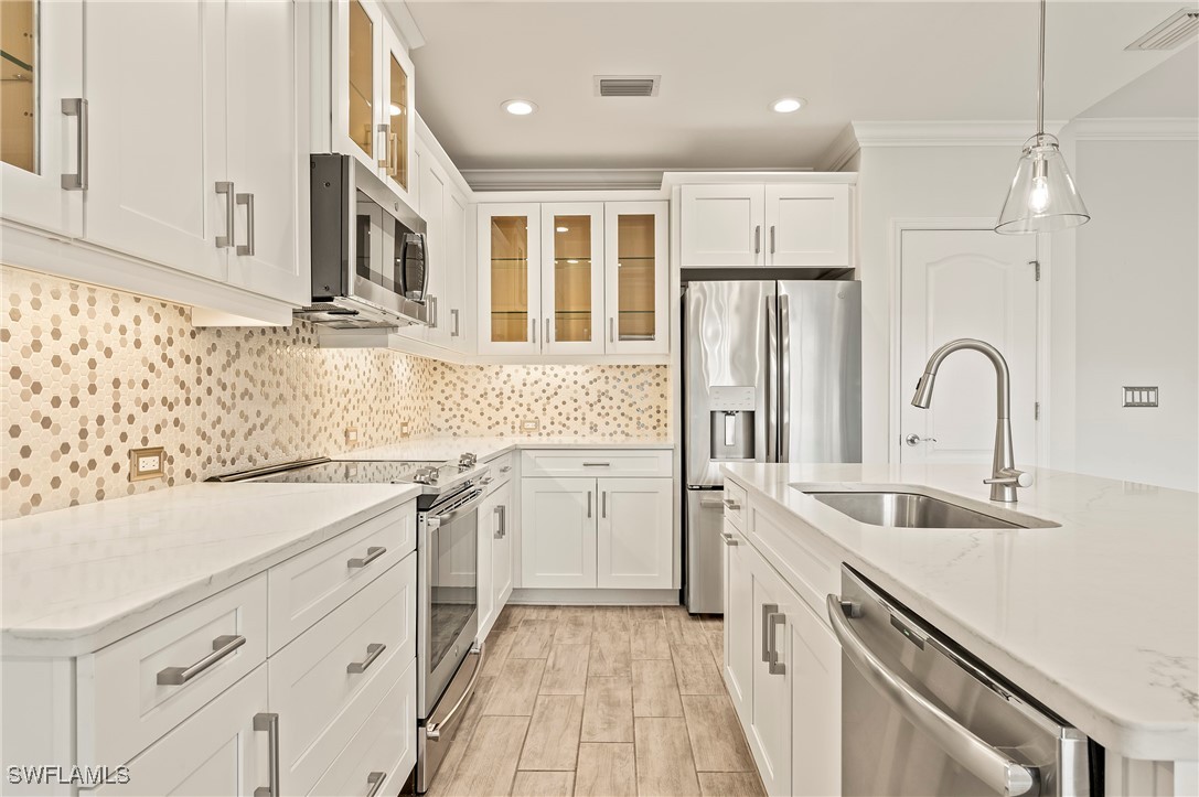 6954 Avalon Circle 703