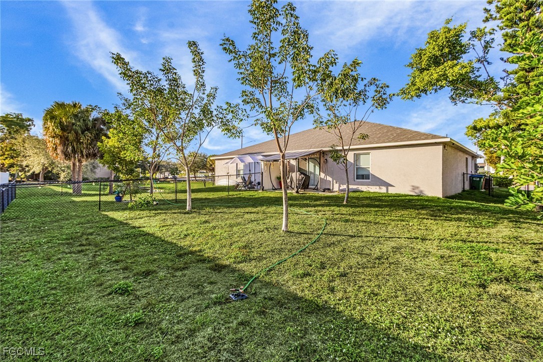 1426/1428 Cape Coral Parkway W