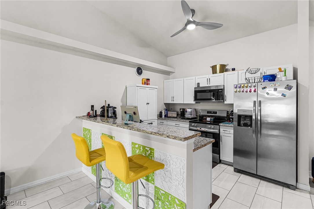 1426/1428 Cape Coral Parkway W