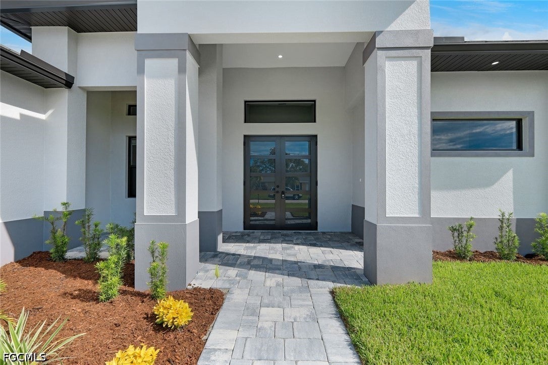 215 SW 37th Lane