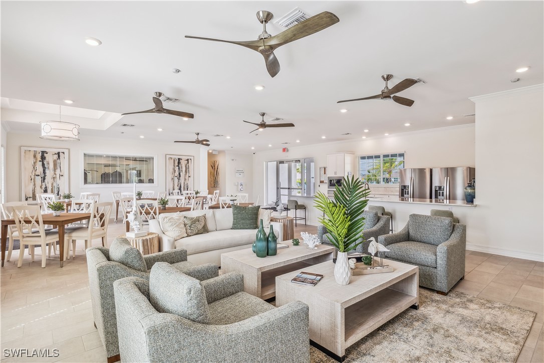 44591 PALM FROND Drive