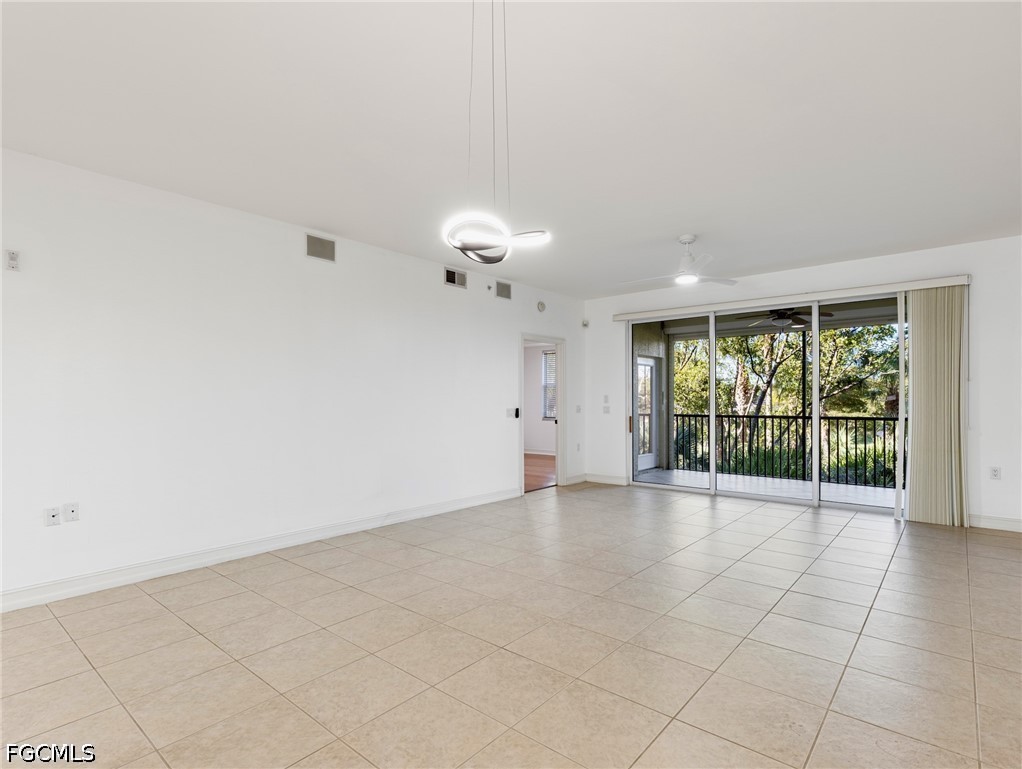 20930 ISLAND SOUND Circle 204