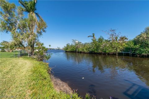 A home in FORT MYERS